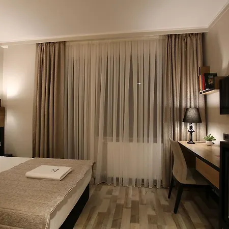 Kalevera Hotel 3*